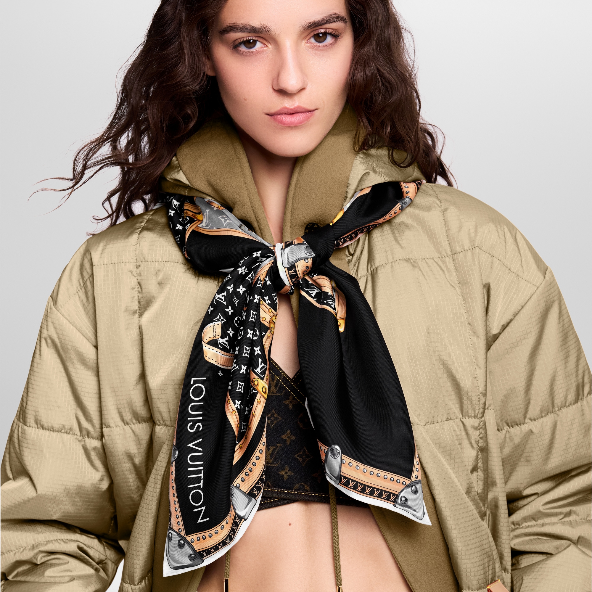 LOUIS VUITTONプレッド▪レッツゴー Let's Go Square 90 S00 - Accessories | LOUIS VUITTON